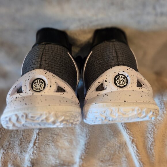 Men's Size 14 - Nike Kyrie 4 Low TB Black White Black (DM5041-001) - Picture 6 of 11